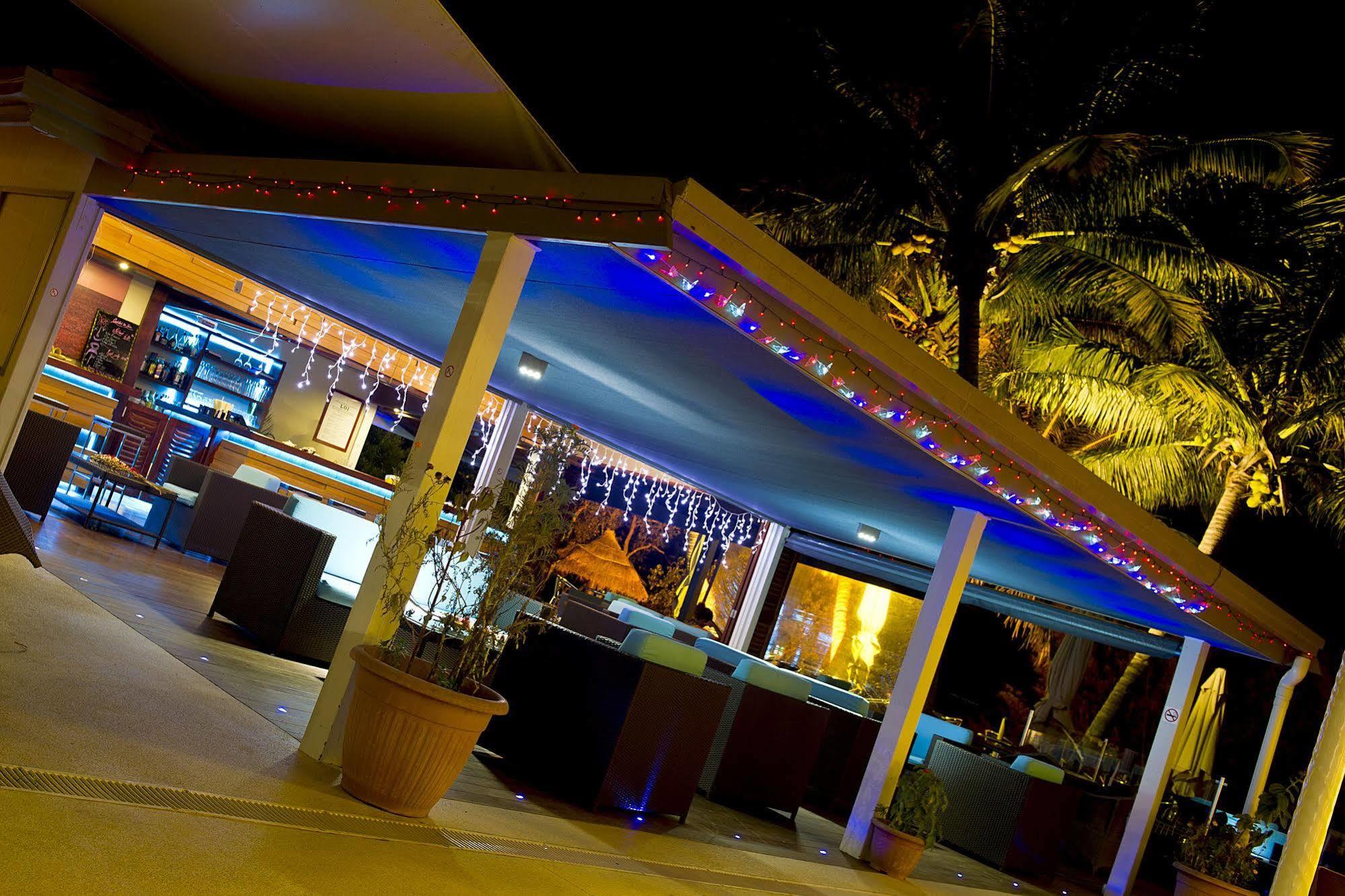 Hotel Malabou Beach Екстериор снимка